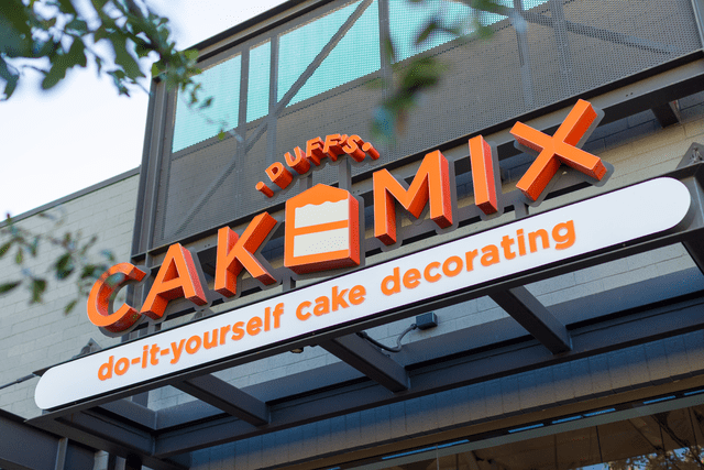 Outside store sign for Cakemix